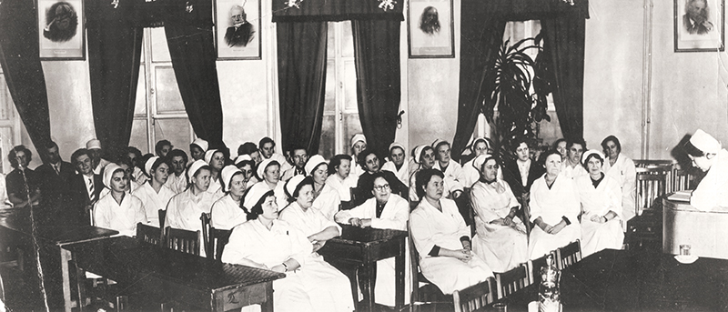 Коллектив больницы в 1961 году