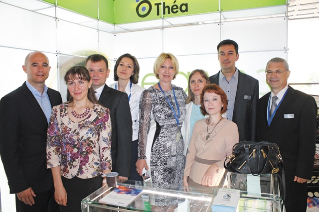 Сотрудники компании «ТЕА ФАРМА». Слева: президент Лаборатории Théa Жан-Фредерик Шибре (Франция)