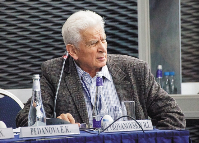 Профессор Р.Л. Трояновский (Санкт-Петербург)