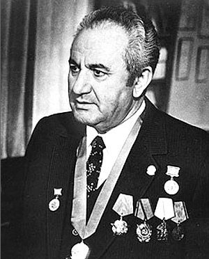 АВЕТИСОВ Эдуард Сергеевич (1921—2001)